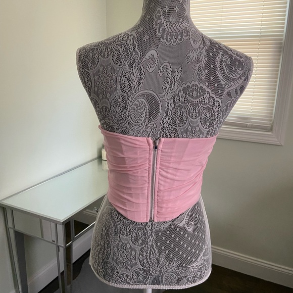 Light Pink Slim Fit Strapless Plisse Corset Top